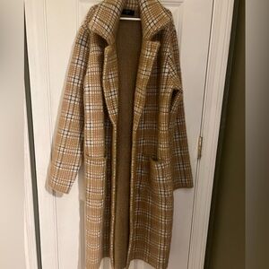 Tahari long Checkered Coat in Beige and Black medium new